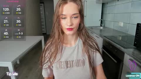 Mary Mey online show from April 13, 2026, 9:59 am