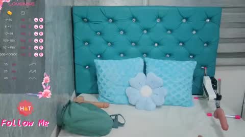  Mary Moon  online show from April 18, 2026, 10:41 am