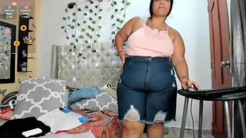 Snapshot of marycurvysex chatting on December 18, 2024, 11:30 pm Marycurvy online show from December 18, 2024, 11:30 pm