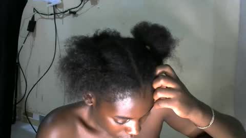 Snapshot of marygaire72 chatting on November 4, 2025, 8:30 pm Mary online show from November 4, 2025, 8:30 pm