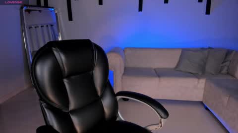 Snapshot of marylewis_ chatting on January 11, 2025, 11:56 am Mary online show from January 11, 2025, 11:56 am