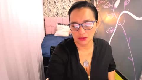 Marylin online show from March 3, 2025, 7:49 pm