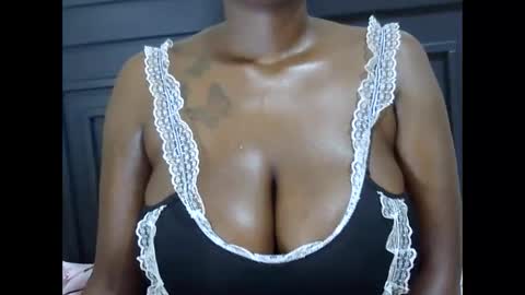 marylov23 online show from November 15, 2025, 7:38 am