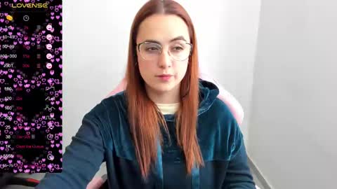 Dulce Maria online show from February 25, 2025, 7:03 pm