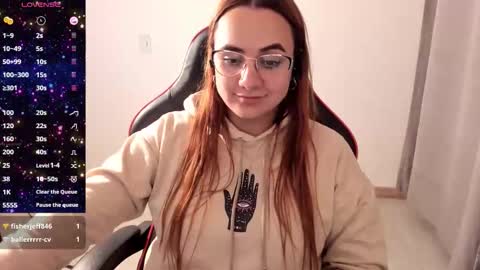 Dulce Maria online show from October 28, 2025, 2:15 am