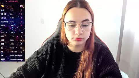 Dulce Maria online show from October 28, 2025, 2:53 pm