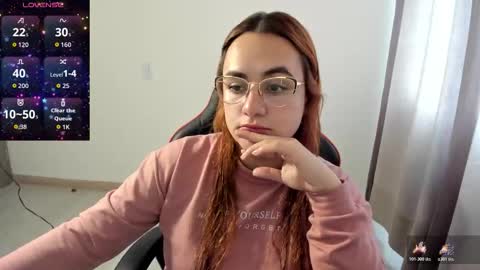 Dulce Maria online show from November 11, 2025, 5:13 pm