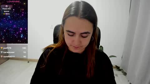 Snapshot of maryluna95 chatting on May 20, 2026, 5:46 am Dulce Maria online show from May 20, 2026, 5:46 am
