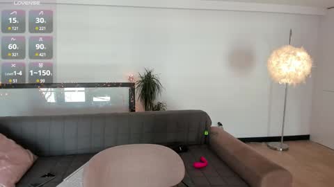 Marina online show from February 4, 2025, 1:27 pm