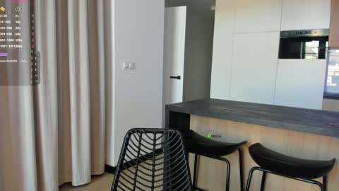 Marina online show from February 8, 2025, 1:11 pm