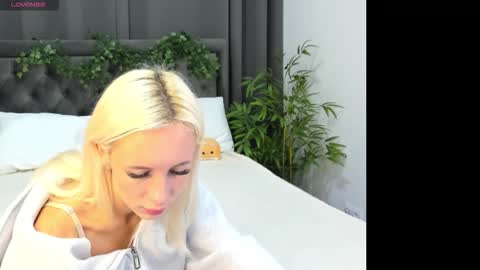 Luucy UTC1 Mon Tue Wed Thu Fri 0500-1130 online show from November 10, 2025, 2:54 am