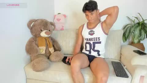 Snapshot of mash_angelo chatting on June 3, 2026, 11:21 pm mash_angelo online show from June 3, 2026, 11:21 pm