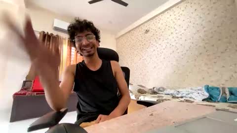 maskboyz2003 online show from October 25, 2025, 2:30 am