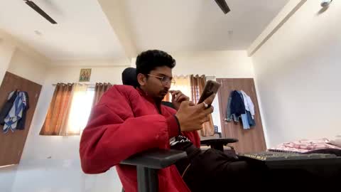 Mask Boy online show from December 22, 2024, 4:17 am