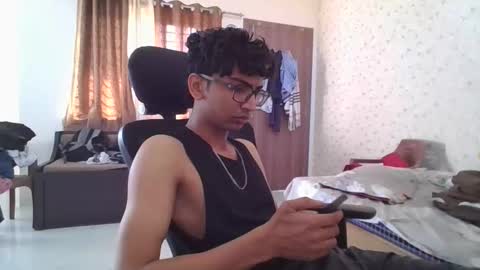 Mask Boy online show from January 18, 2026, 4:38 am