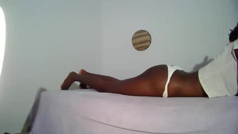 masked_shy_girl online show from October 26, 2025, 11:20 pm