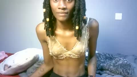 maskgang001 online show from September 22, 2025, 2:46 am