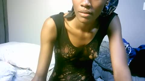 maskgang001 online show from October 1, 2025, 2:06 am