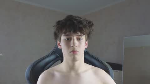 mason_jr online show from November 14, 2025, 4:49 pm