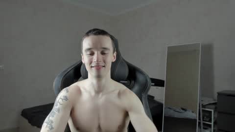 Snapshot of mason_warhol chatting on January 16, 2025, 6:48 pm Mason online show from January 16, 2025, 6:48 pm