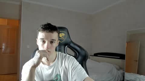 Snapshot of mason_warhol chatting on March 1, 2025, 1:40 pm Mason online show from March 1, 2025, 1:40 pm