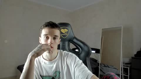 Snapshot of mason_warhol chatting on March 4, 2025, 12:55 pm Mason online show from March 4, 2025, 12:55 pm