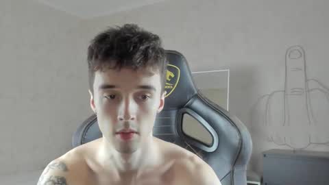 Snapshot of mason_warhol chatting on October 16, 2025, 6:09 pm Mason online show from October 16, 2025, 6:09 pm