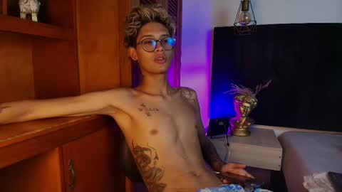   online show from September 17, 2025, 5:09 am