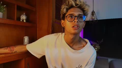   online show from September 18, 2025, 4:47 am
