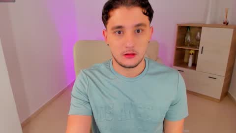 Snapshot of massimo_fiore chatting on February 2, 2026, 11:58 pm Massimo online show from February 2, 2026, 11:58 pm