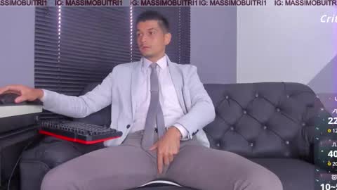 I am Massimo online show from March 9, 2026, 12:53 pm