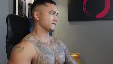 Massimo online show from November 23, 2025, 6:52 pm