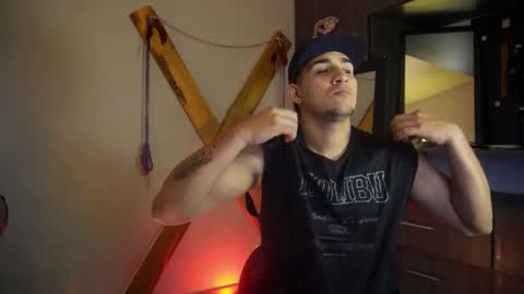 massimo_vidal online show from September 18, 2025, 12:51 pm