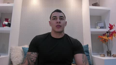 Snapshot of massimocontie_ chatting on December 23, 2024, 11:57 am Massimo Contie online show from December 23, 2024, 11:57 am