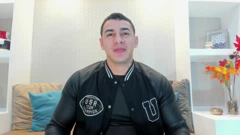 Snapshot of massimocontie_ chatting on January 2, 2025, 12:46 pm Massimo Contie online show from January 2, 2025, 12:46 pm