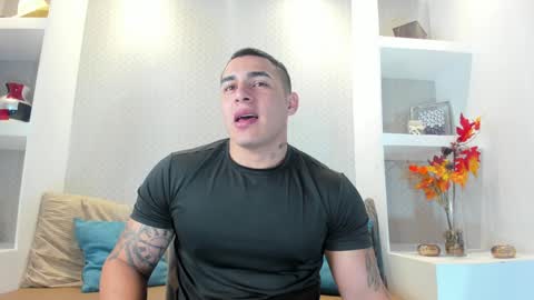 Snapshot of massimocontie_ chatting on January 18, 2025, 12:36 pm Massimo Contie online show from January 18, 2025, 12:36 pm