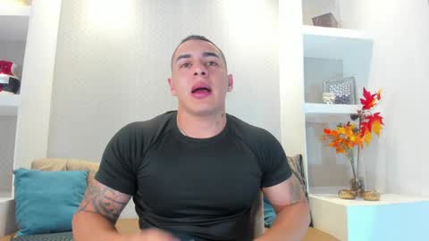 Snapshot of massimocontie_ chatting on January 23, 2025, 11:37 am Massimo Contie online show from January 23, 2025, 11:37 am