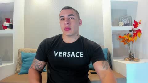 Snapshot of massimocontie_ chatting on January 24, 2025, 11:59 am Massimo Contie online show from January 24, 2025, 11:59 am