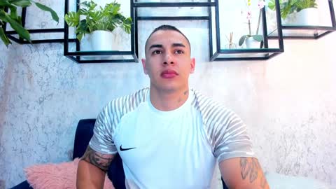 Snapshot of massimocontie_ chatting on February 1, 2025, 12:47 pm Massimo Contie online show from February 1, 2025, 12:47 pm