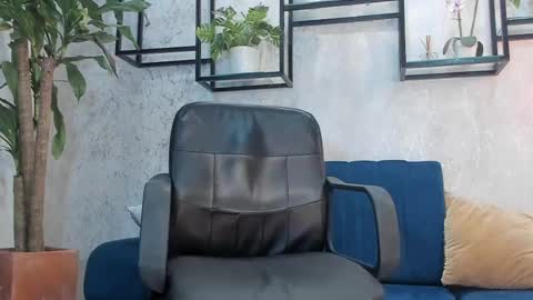 Snapshot of massimocontie_ chatting on February 15, 2025, 2:22 pm Massimo Contie online show from February 15, 2025, 2:22 pm