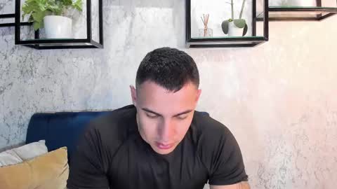 Snapshot of massimocontie_ chatting on February 28, 2025, 3:59 pm Massimo Contie online show from February 28, 2025, 3:59 pm