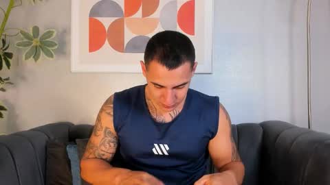 Snapshot of massimocontie_ chatting on October 30, 2025, 9:33 am Massimo Contie online show from October 30, 2025, 9:33 am