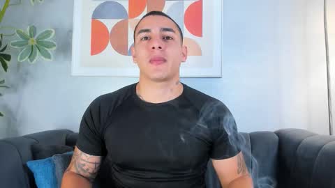 Snapshot of massimocontie_ chatting on November 1, 2025, 12:18 pm Massimo Contie online show from November 1, 2025, 12:18 pm