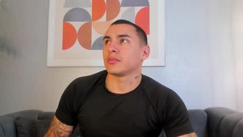 Snapshot of massimocontie_ chatting on November 7, 2025, 10:59 am Massimo Contie online show from November 7, 2025, 10:59 am