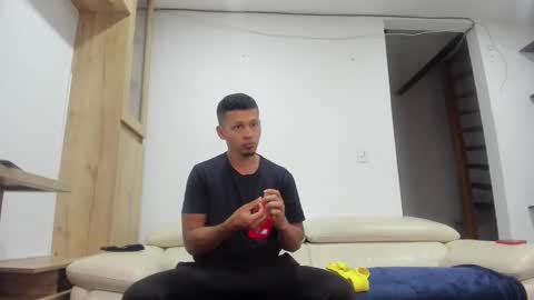 Snapshot of master4pigbitchslv chatting on December 18, 2024, 10:40 am Domi online show from December 18, 2024, 10:40 am