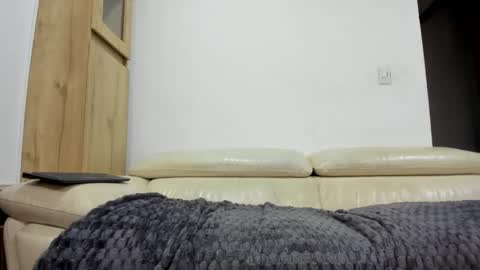 Snapshot of master4pigbitchslv chatting on December 21, 2025, 10:44 am Domi online show from December 21, 2025, 10:44 am