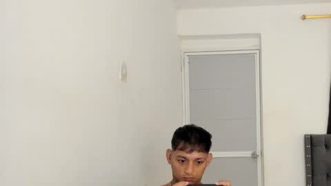 Snapshot of master_boy28 chatting on February 14, 2026, 4:31 am master_boy28 online show from February 14, 2026, 4:31 am