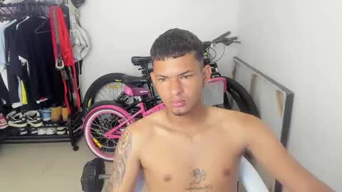 Snapshot of master_boy28 chatting on April 23, 2026, 5:48 pm master_boy28 online show from April 23, 2026, 5:48 pm