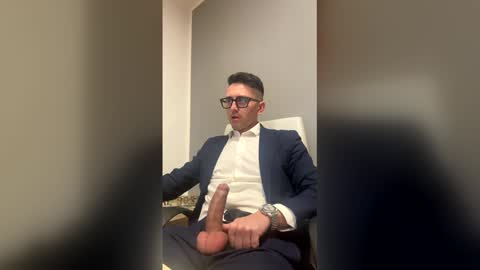 Snapshot of masterboss_fl chatting on April 14, 2026, 11:38 am Master Boss online show from April 14, 2026, 11:38 am