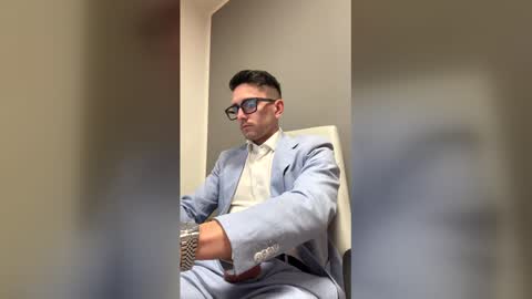 Snapshot of masterboss_fl chatting on April 16, 2026, 11:44 am Master Boss online show from April 16, 2026, 11:44 am